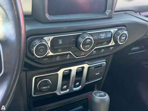 Used 2021 Jeep Wrangler Sport image 8