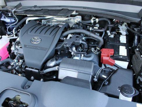 Certified 2024 Toyota Grand Highlander AWD image 26