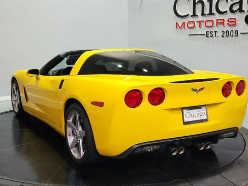Used 2006 Chevrolet Corvette Coupe w/ Preferred Equipment Group RWD image 9