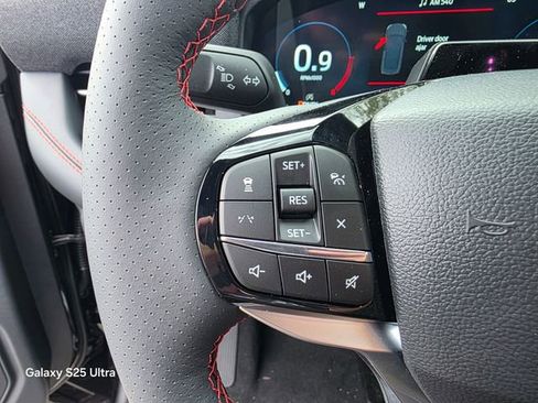 New 2026 Ford Explorer ST-Line w/ ST-Line Street Pack image 26