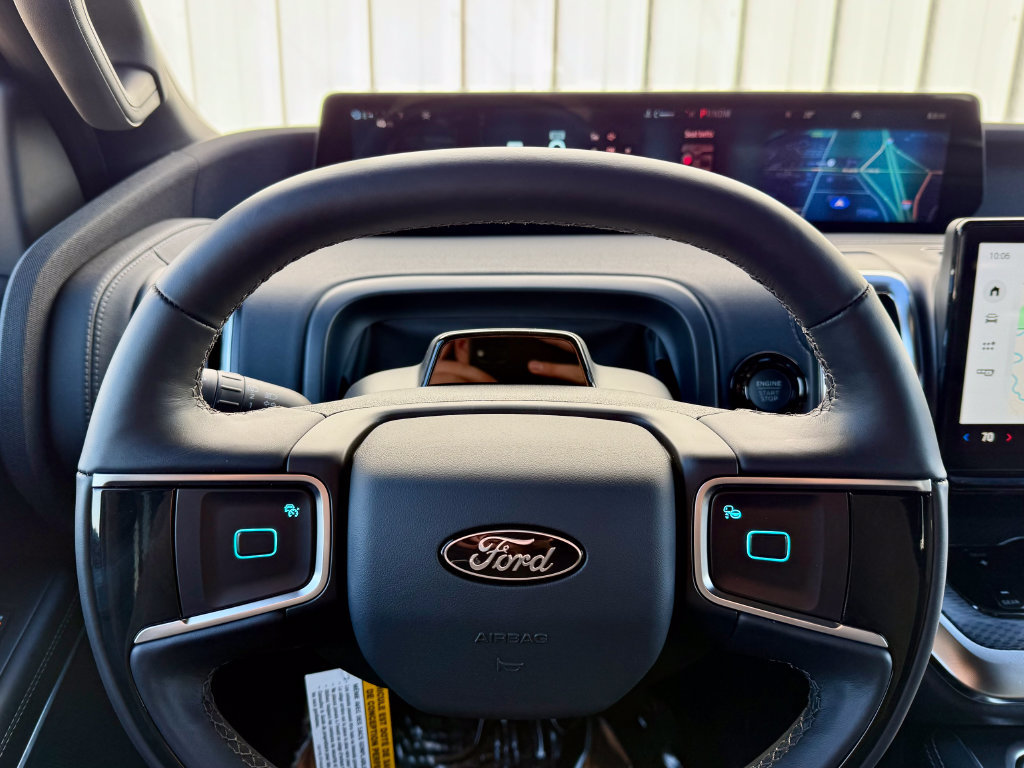 New 2025 Ford Expedition Platinum w/ Stealth Performance Package AWD/4WD image 28