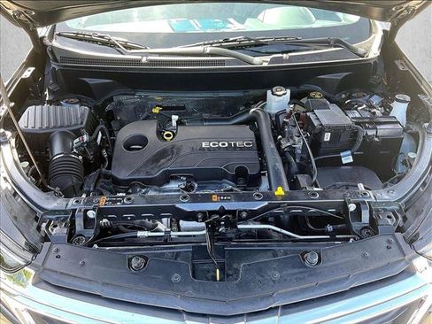 Certified 2022 Chevrolet Equinox LS w/ LS Convenience Package FWD image 11