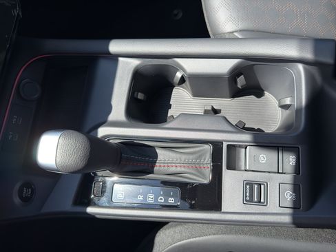 New 2026 Nissan Sentra SR FWD image 22