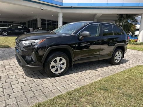 Used 2024 Toyota RAV4 LE FWD image 21