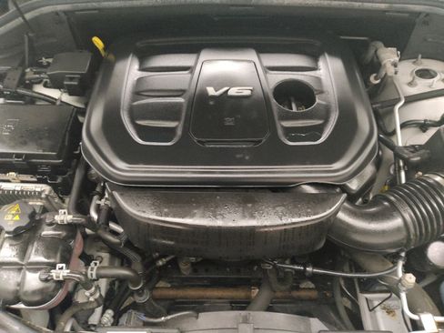 Used 2018 Jeep Grand Cherokee Altitude image 30