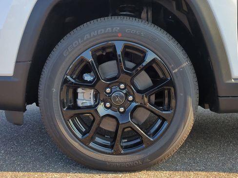 New 2026 Jeep Compass Latitude AWD/4WD image 14