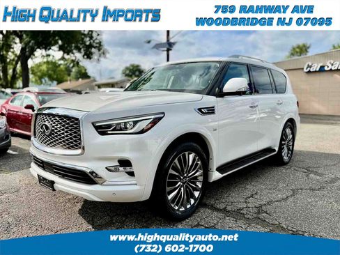 Used 2019 INFINITI QX80 Luxe w/ 22" Wheel Package AWD/4WD image 3