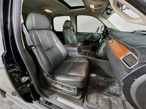 Used 2008 GMC Yukon SLT w/ SLT Preferred Equipment Group image 35