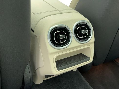 Used 2023 Mercedes-Benz C 300 4MATIC Sedan image 43