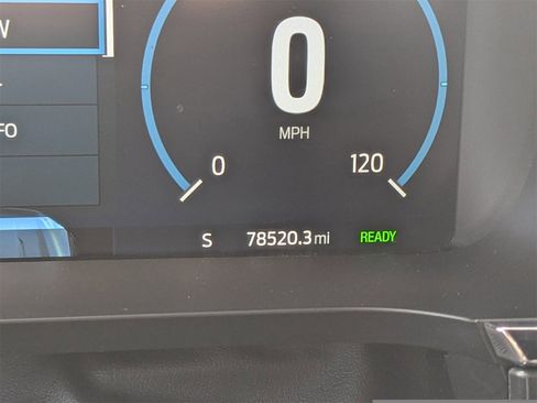 Used 2022 Ford F150 Lariat image 33