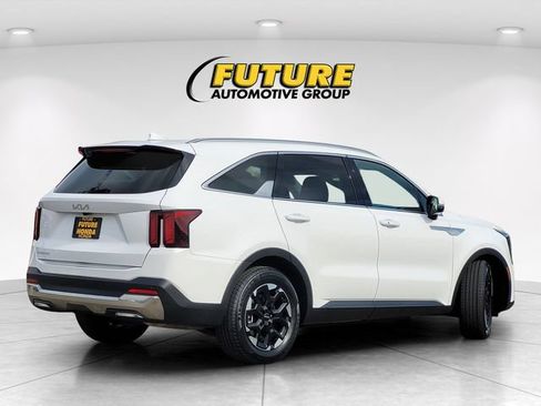 Used 2024 Kia Sorento S FWD image 4