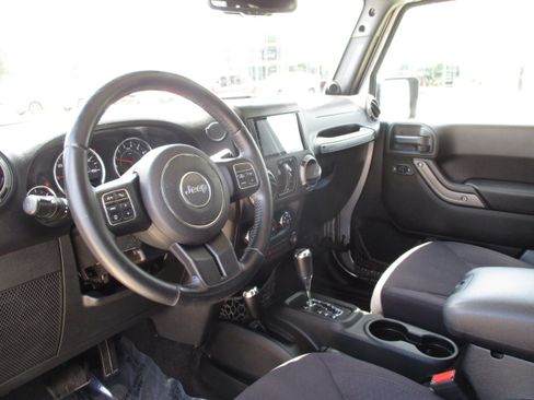 Used 2014 Jeep Wrangler Unlimited Sport w/ Quick Order Package 24S AWD/4WD image 14