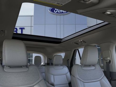 New 2026 Ford Explorer Active image 22