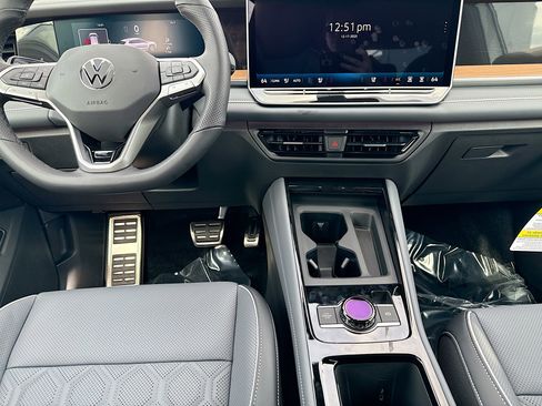 New 2026 Volkswagen Tiguan SEL R-Line image 19