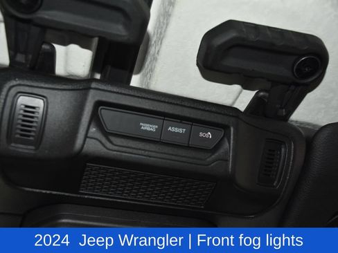 Used 2024 Jeep Wrangler Unlimited AWD/4WD image 23