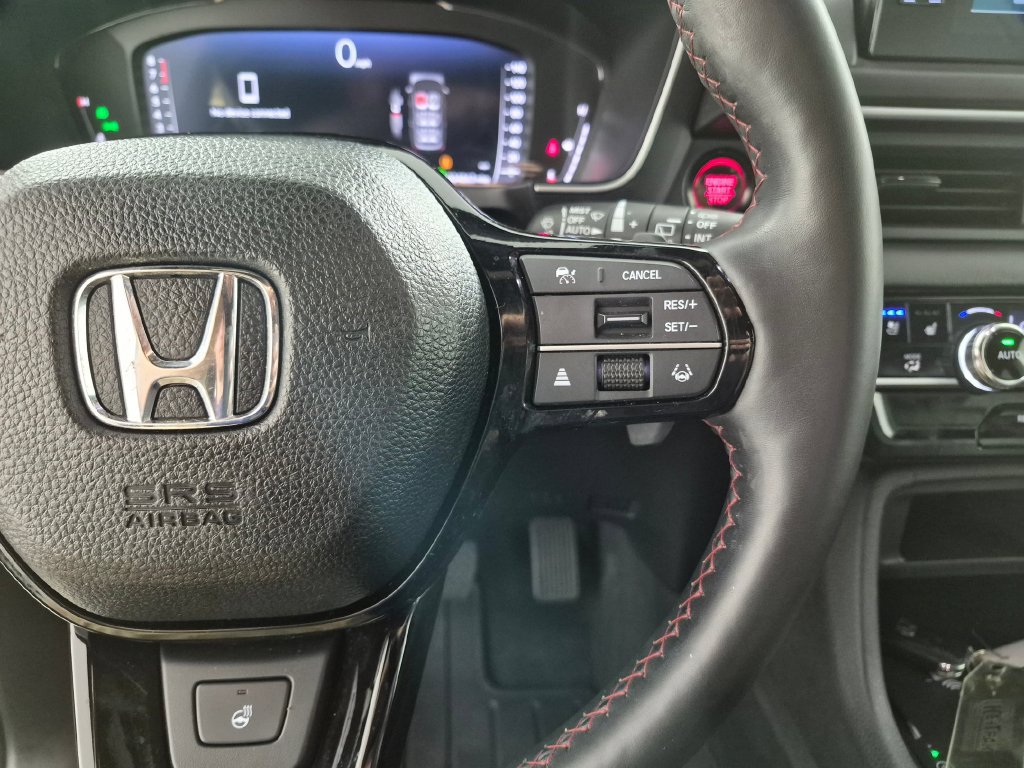 Used 2025 Honda Pilot Black Edition image 15