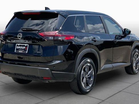 Used 2024 Nissan Rogue SV FWD image 13