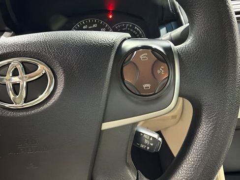 Used 2014 Toyota Camry LE FWD image 15