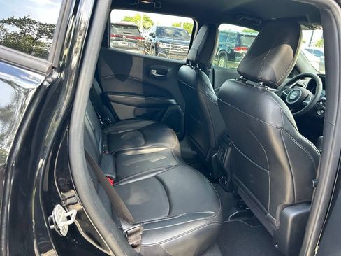 Certified 2021 Jeep Compass Latitude FWD image 38