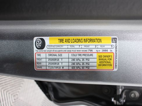 Used 2025 Chevrolet Traverse LT w/ Driver Confidence Package FWD image 40