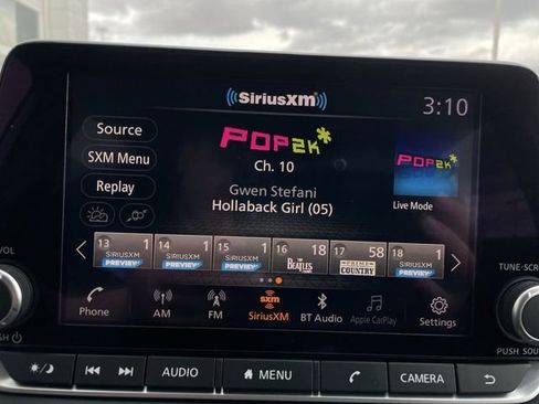 Used 2025 Nissan Rogue SV image 16