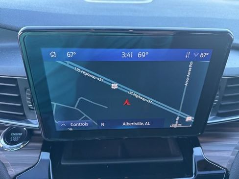 Used 2022 Ford Explorer Limited w/ Equipment Group 301A image 31