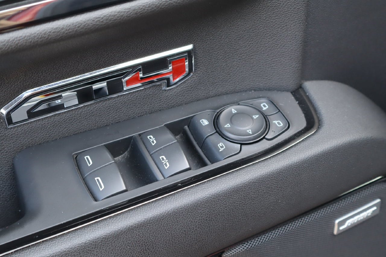 Used 2024 GMC Sierra 1500 AT4 w/ Technology Package AWD/4WD image 22