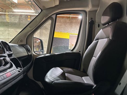 Used 2021 RAM ProMaster 2500 w/ Convenience Group FWD image 27