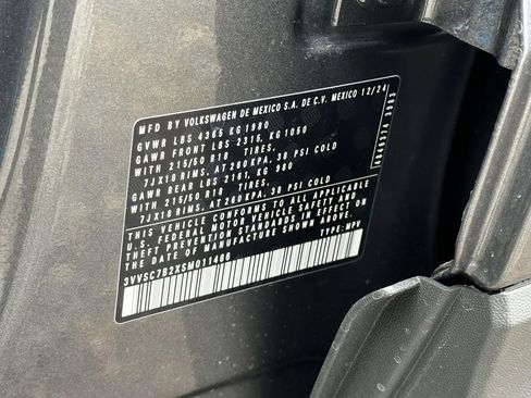 Used 2025 Volkswagen Taos SE image 25