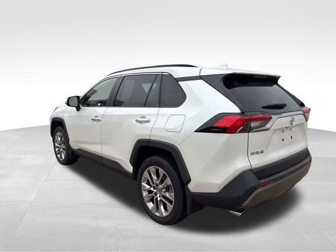 Used 2019 Toyota RAV4 Limited image 6