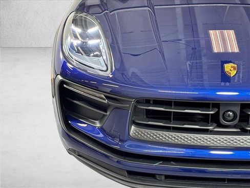 Certified 2026 Porsche Macan AWD/4WD image 27
