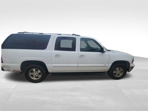 Used 2002 Chevrolet Suburban LT image 13