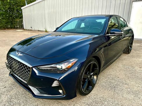 Used 2019 Genesis G70 2.0T Advanced w/ Sport Package RWD image 10