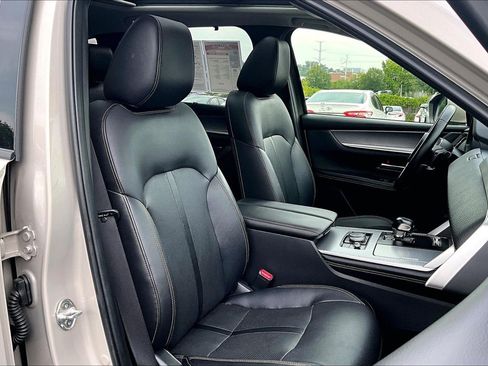 Used 2024 MAZDA CX-90 3.3 Turbo w/ Premium Package AWD/4WD image 7