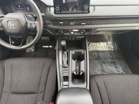Used 2025 Honda Accord SE image 5