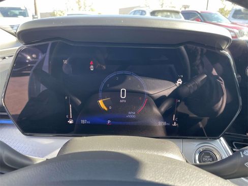 Used 2025 Chevrolet Trax LT w/ LT Convenience Package image 21