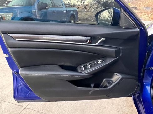 Used 2019 Honda Accord Sport image 10