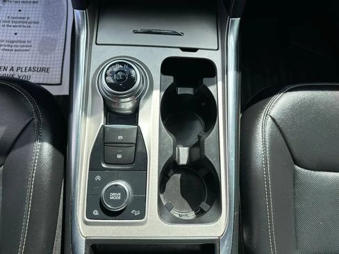 Used 2021 Ford Explorer Limited w/ Equipment Group 301A image 29