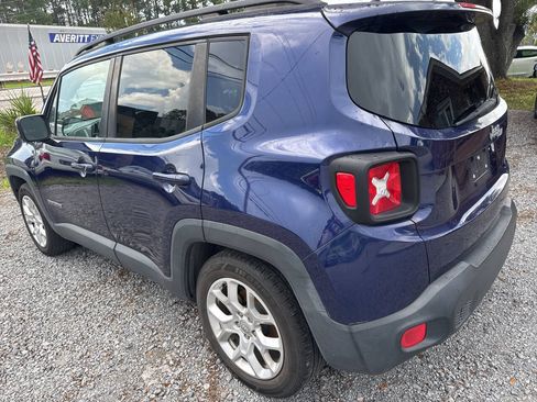 Used 2016 Jeep Renegade Latitude FWD image 5