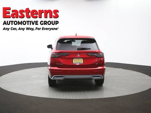 Used 2025 Mitsubishi Outlander SE AWD/4WD image 38