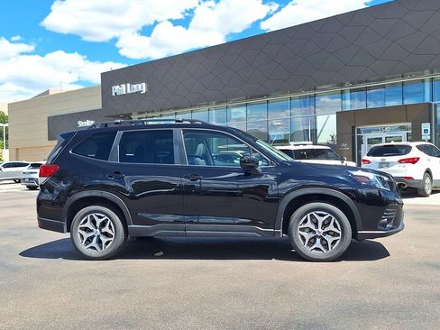 Used 2023 Subaru Forester Premium w/ Popular Package #1 AWD/4WD image 2