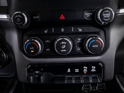 Used 2020 RAM 1500 Big Horn AWD/4WD image 29