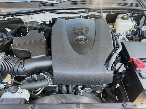 Used 2023 Toyota Tacoma TRD Off-Road AWD/4WD image 27
