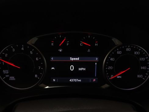 Used 2024 GMC Terrain SLT AWD/4WD image 28
