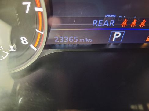 Used 2024 Nissan Altima 2.0 SR FWD image 17