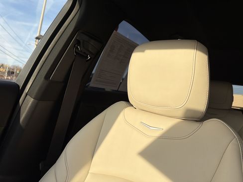 Used 2019 Cadillac XT4 Sport w/ Enhanced Visibility Package image 24