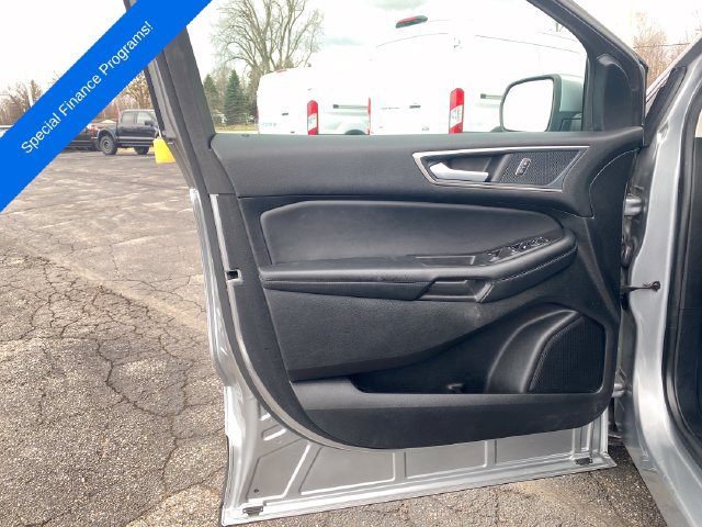 Used 2024 Ford Edge SEL AWD/4WD image 12