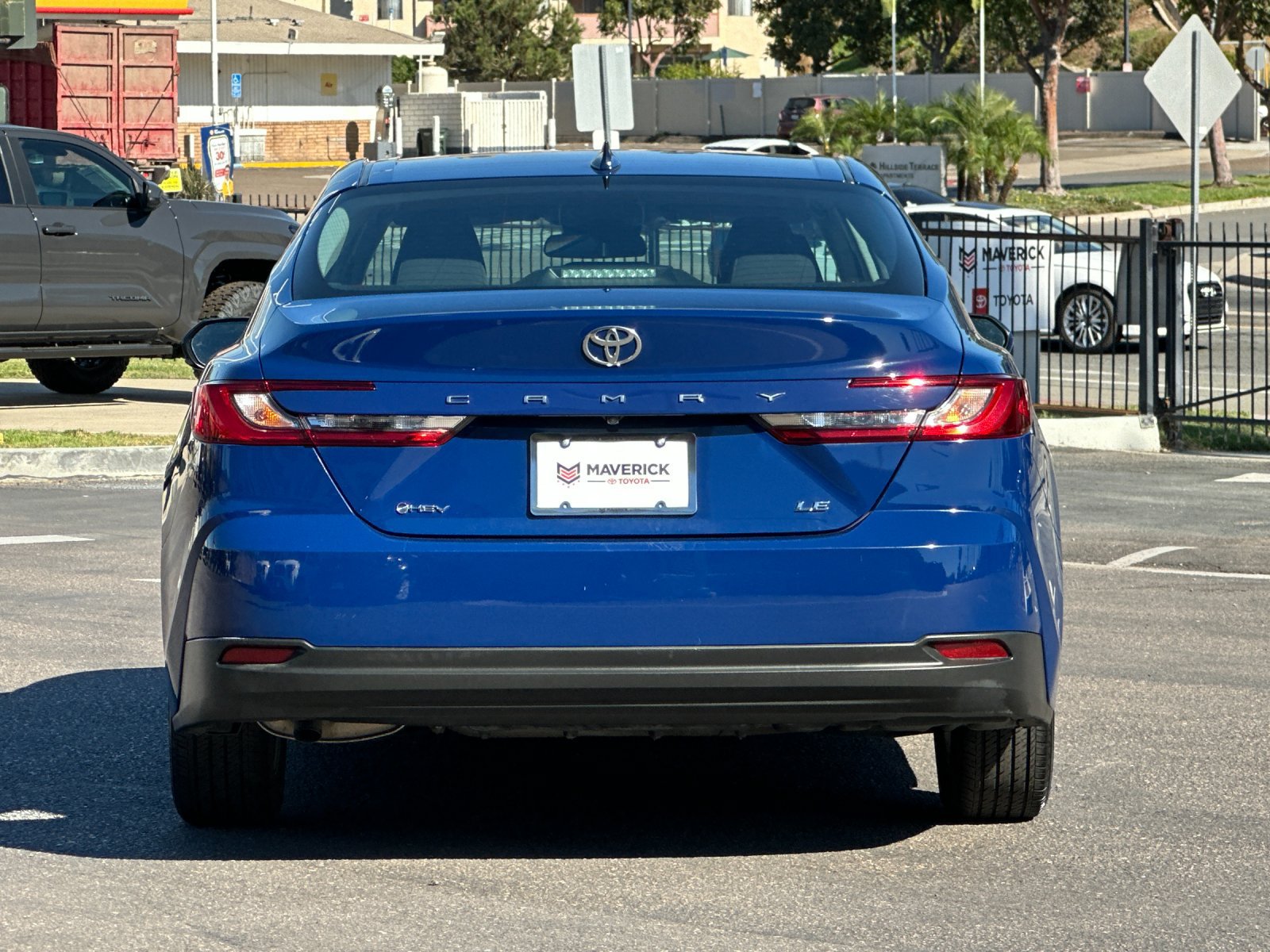 Used 2025 Toyota Camry LE FWD image 4