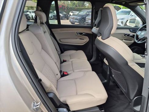 Used 2026 Volvo XC90 T8 Plus w/ Protection Package Premier AWD/4WD image 25