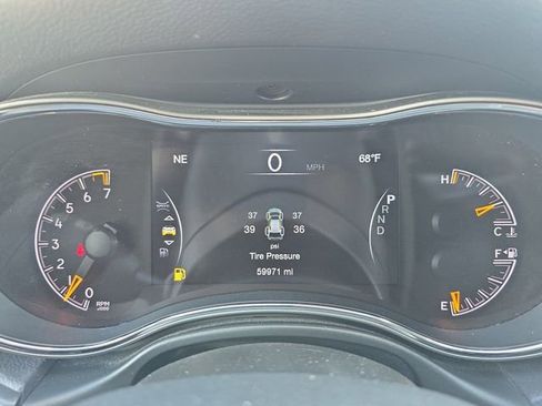 Used 2020 Jeep Grand Cherokee Altitude image 22
